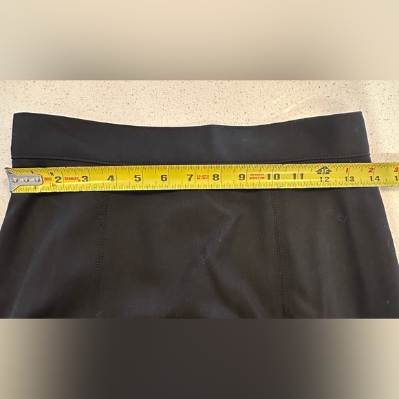 CAROLINA HERRERA PRE FALL 2018 BLACK FLARE MIDI SKIRT - SIZE 4 - Picture 13 of 15